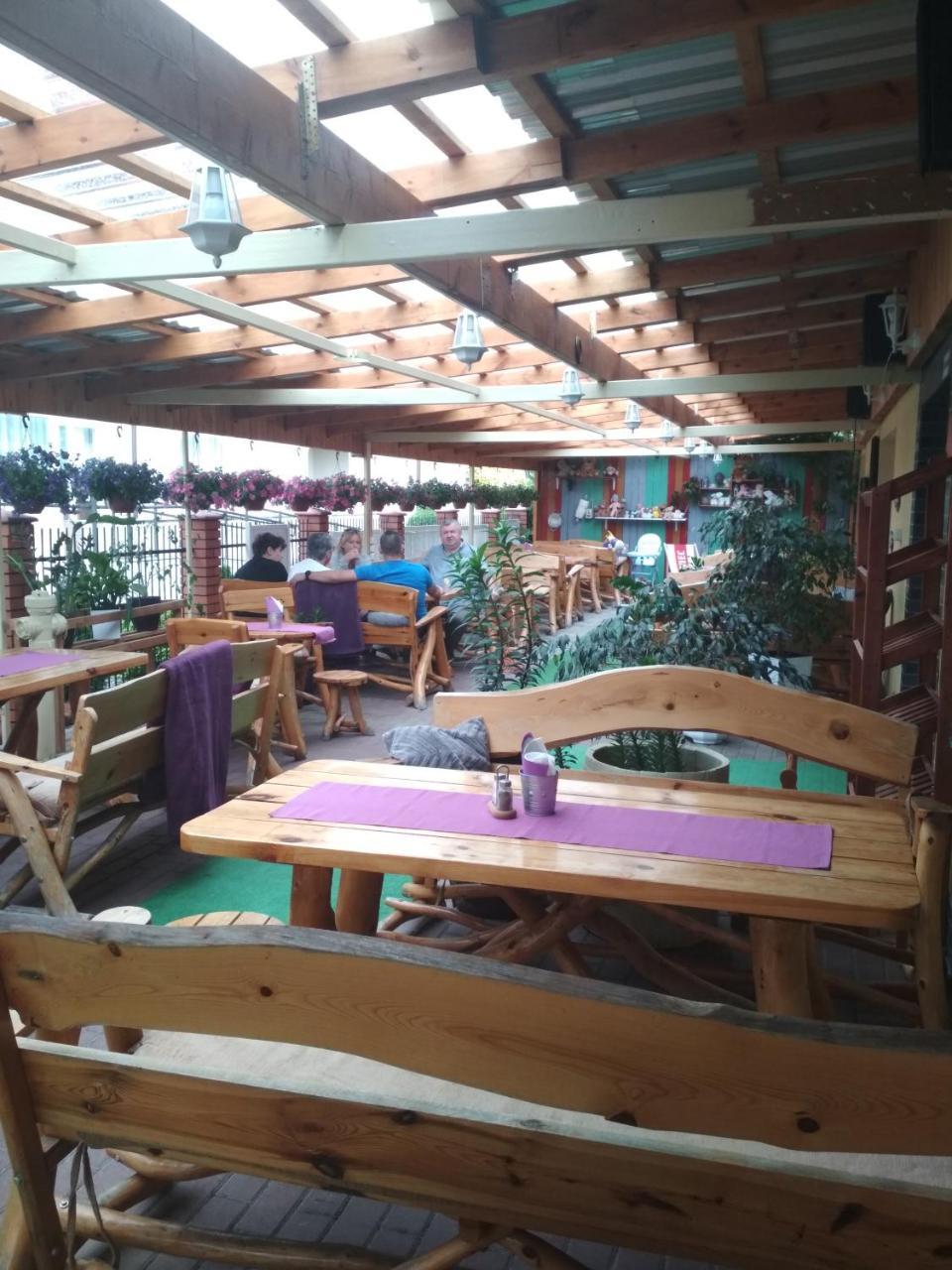Pensjonat I Restauracja U Zdzicha ロビ エクステリア 写真